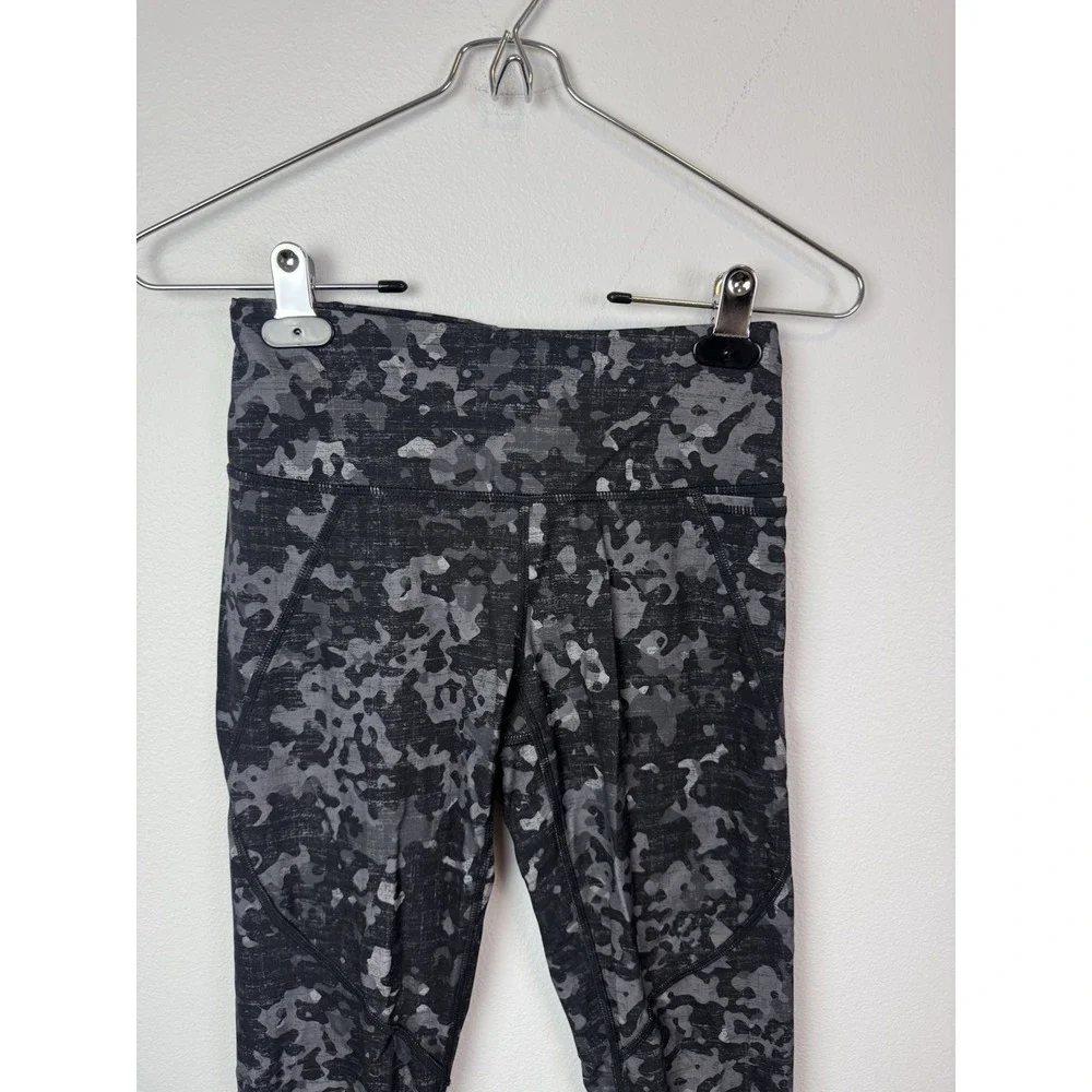 SWEATY BETTY The Power LEGGING 7/8 Length Black Gray Camo Women's Sz‎ XXS